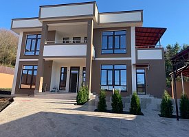 Дом в Сочи с бассейном и баней